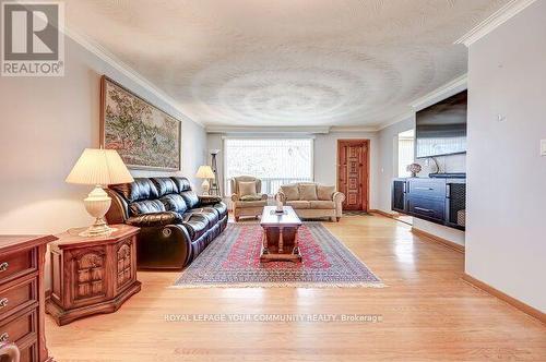 43 Starview Drive, Toronto (Humberlea-Pelmo Park), ON - Indoor Photo Showing Living Room