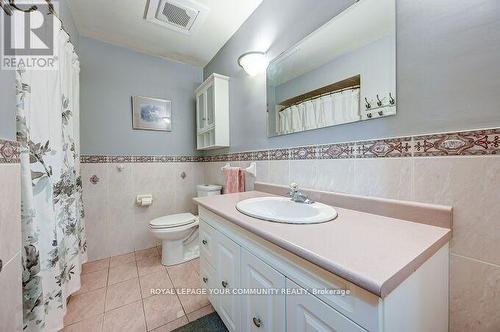 43 Starview Drive, Toronto (Humberlea-Pelmo Park), ON - Indoor Photo Showing Bathroom