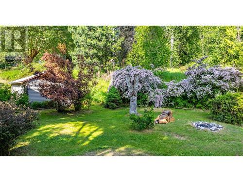 321 Golf View Street, Riondel, BC - Outdoor