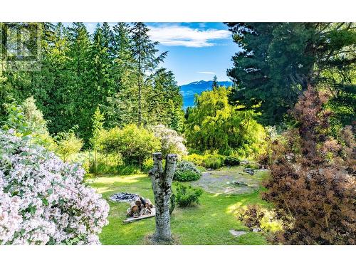 321 Golf View Street, Riondel, BC - Outdoor