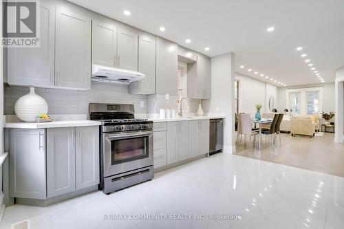 23 Macaulay Avenue, Toronto, ON - Indoor Photo Showing Kitchen With Upgraded Kitchen