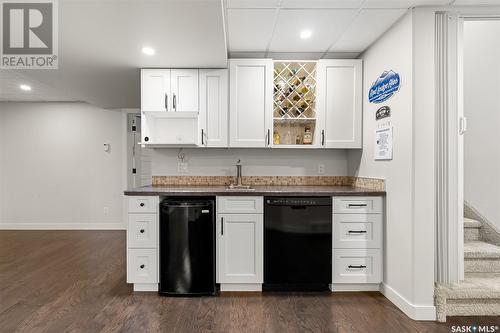 922 Caribou Street E, Moose Jaw, SK - Indoor Photo Showing Kitchen