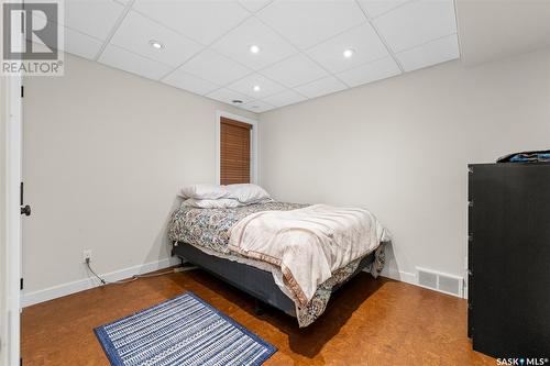 922 Caribou Street E, Moose Jaw, SK - Indoor Photo Showing Bedroom