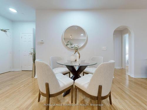 604-980 Yonge St S, Toronto, ON - Indoor Photo Showing Dining Room