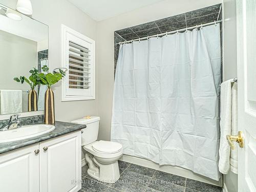 4 Ripple St, Brampton, ON - Indoor Photo Showing Bathroom