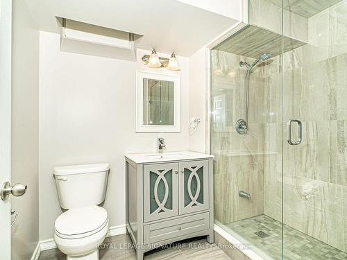 4 Ripple St, Brampton, ON - Indoor Photo Showing Bathroom