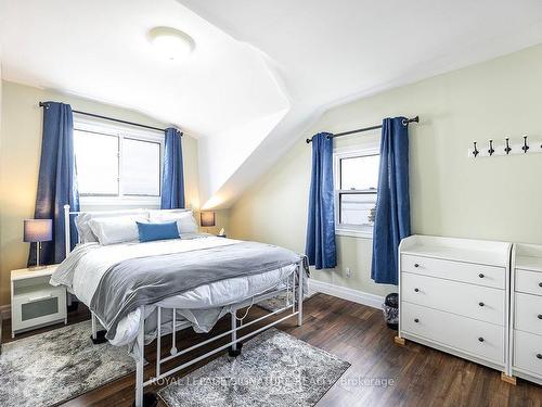 111 Hazel St, Kawartha Lakes, ON - Indoor Photo Showing Bedroom