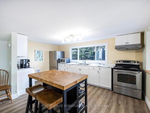 111 Hazel St, Kawartha Lakes, ON - Indoor Photo Showing Kitchen