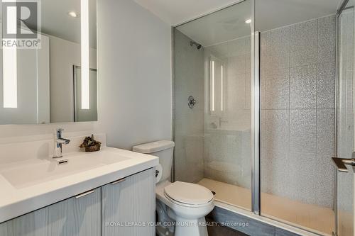 2128 - 5 Mabelle Avenue, Toronto, ON - Indoor Photo Showing Bathroom