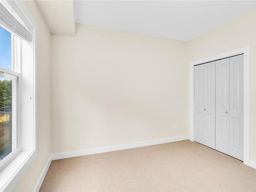 404-1838 Cowichan Bay Rd, Cowichan Bay, BC - Indoor Photo Showing Other Room