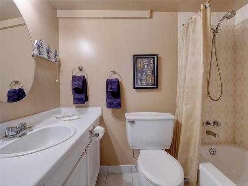 808-225 Belleville St, Victoria, BC - Indoor Photo Showing Bathroom