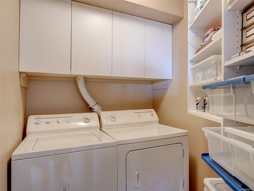808-225 Belleville St, Victoria, BC - Indoor Photo Showing Laundry Room