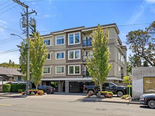 301-1615 Bay St, Victoria, BC - Outdoor With Balcony With Facade