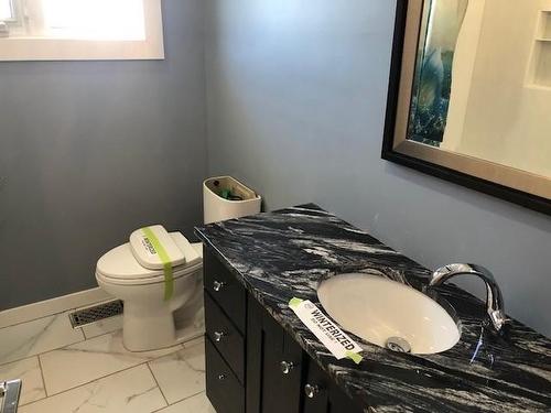 60 Oak Avenue, Thunder Bay, ON - Indoor Photo Showing Bathroom