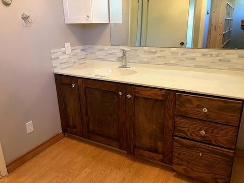 60 Oak Avenue, Thunder Bay, ON - Indoor Photo Showing Bathroom