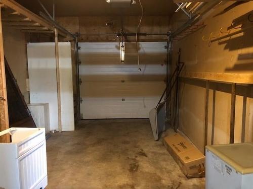 60 Oak Avenue, Thunder Bay, ON - Indoor Photo Showing Garage