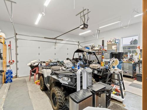 1655 Woodburn Drive, Cache Creek, BC - Indoor Photo Showing Garage