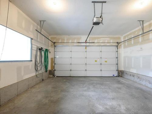488 Coyote Drive, Kamloops, BC - Indoor Photo Showing Garage