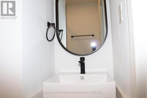 3 New Port Way, Markham, ON - Indoor Photo Showing Bathroom