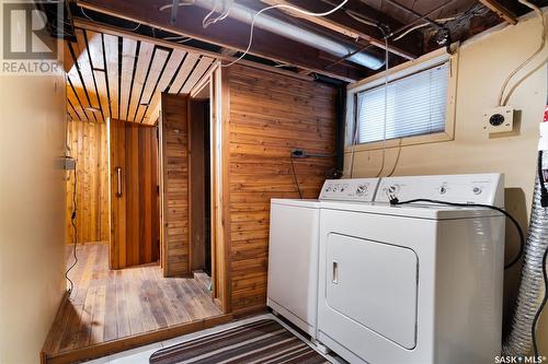 1927 Montreal Street, Regina, SK - Indoor Photo Showing Laundry Room