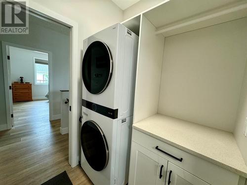 1417 Chamberlain Drive, Dawson Creek, BC - Indoor Photo Showing Laundry Room