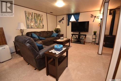 423 6Th Avenue E, Nipawin, SK - Indoor Photo Showing Living Room