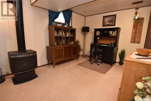 423 6Th Avenue E, Nipawin, SK - Indoor Photo Showing Office