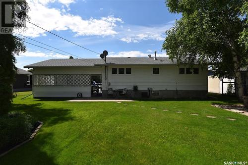 423 6Th Avenue E, Nipawin, SK - Outdoor