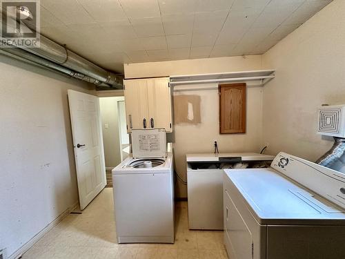 1091 Johnson Street, Prince George, BC - Indoor Photo Showing Laundry Room