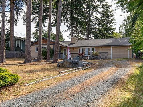 581 Sumac Dr, Qualicum Beach, BC 