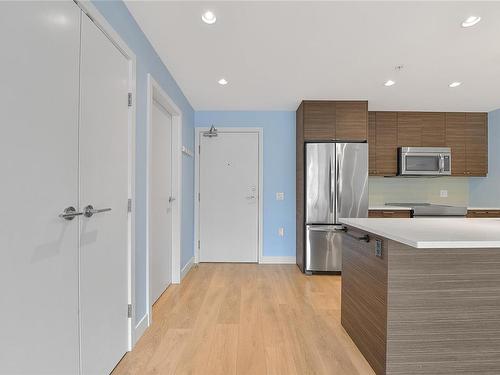 204-300 Belmont Rd, Colwood, BC - Indoor Photo Showing Kitchen With Stainless Steel Kitchen