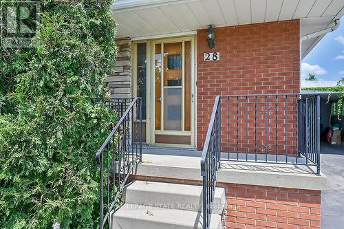 28 Nugent Drive, Hamilton, ON - Outdoor