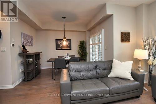 48 - 377 Glancaster Road, Hamilton, ON - Indoor Photo Showing Living Room