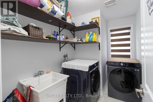 956 Sobeski Avenue, Woodstock, ON - Indoor Photo Showing Laundry Room