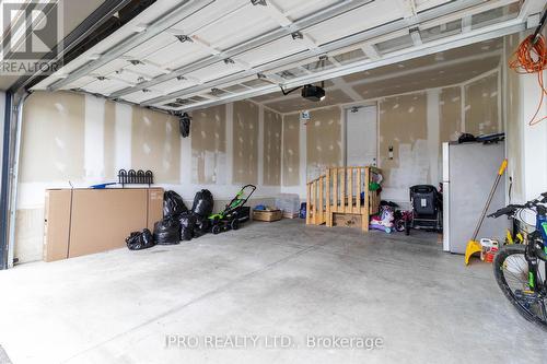 956 Sobeski Avenue, Woodstock, ON - Indoor Photo Showing Garage