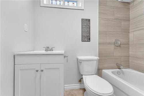 717 Millbank Drive, London, ON - Indoor Photo Showing Bathroom