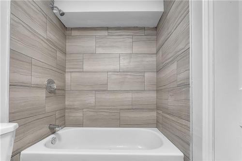 717 Millbank Drive, London, ON - Indoor Photo Showing Bathroom