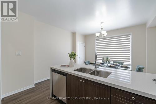 101 Baffin Crescent, Brampton, ON - Indoor Photo Showing Kitchen With Double Sink