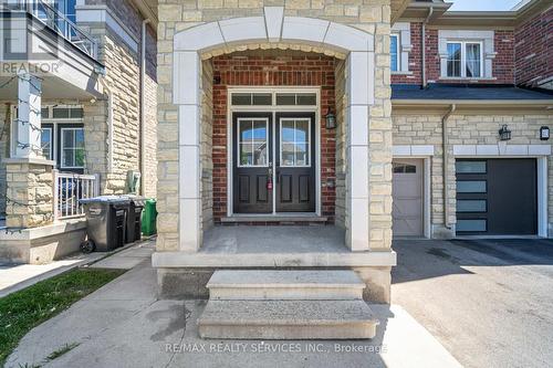 101 Baffin Crescent, Brampton, ON - Outdoor With Facade