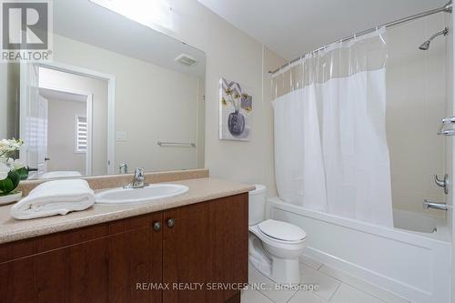 101 Baffin Crescent, Brampton, ON - Indoor Photo Showing Bathroom