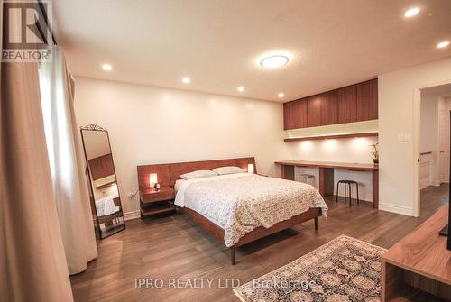 3291 Ridgeleigh Heights, Mississauga (Churchill Meadows), ON - Indoor Photo Showing Bedroom