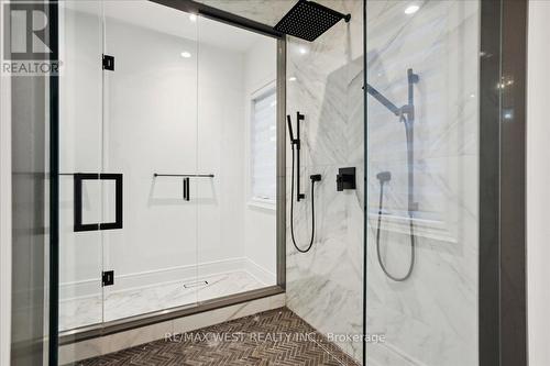 22 Rolling Green Court, Vaughan (Kleinburg), ON - Indoor Photo Showing Bathroom