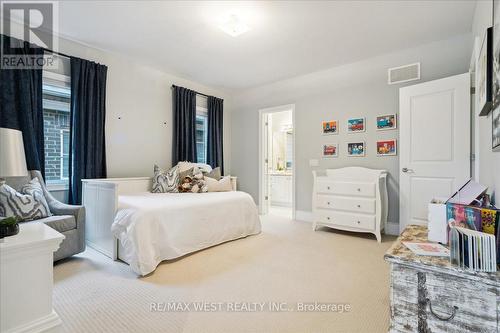 22 Rolling Green Court, Vaughan (Kleinburg), ON - Indoor Photo Showing Bedroom