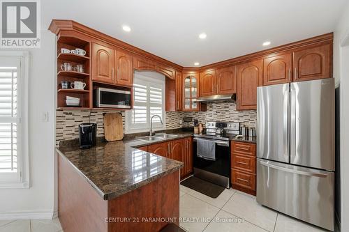 52 Blackwell Place, Brampton, ON - Indoor Photo Showing Kitchen With Double Sink