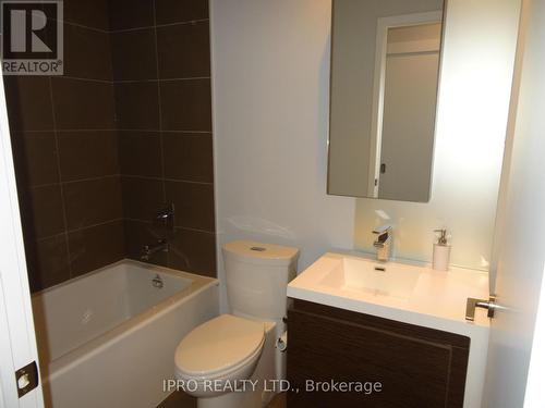 453 - 1030 King Street W, Toronto (Niagara), ON - Indoor Photo Showing Bathroom