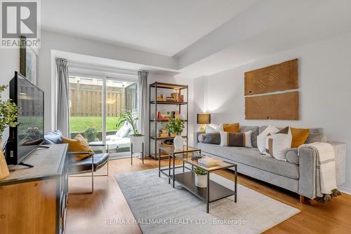 105 - 262 St Helens Avenue, Toronto, ON - Indoor Photo Showing Living Room