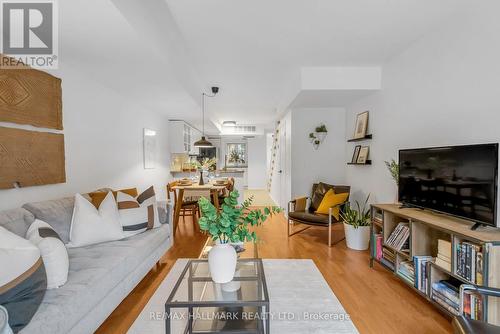 105 - 262 St Helens Avenue, Toronto, ON - Indoor Photo Showing Living Room