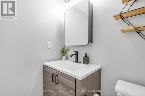 105 - 262 St Helens Avenue, Toronto, ON - Indoor Photo Showing Bathroom