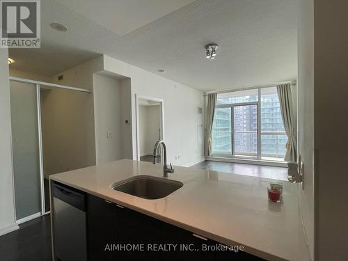 1806 - 62 Forest Manor Road, Toronto C15, ON - Indoor Photo Showing Kitchen