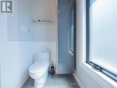 108 Carlaw Avenue, Toronto, ON - Indoor Photo Showing Bathroom